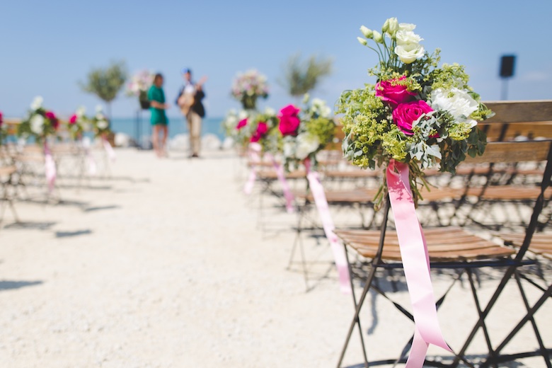 beach wedding colors and style
