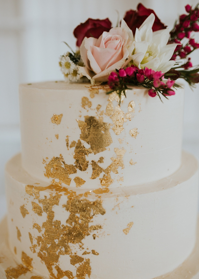 floral gold cake design