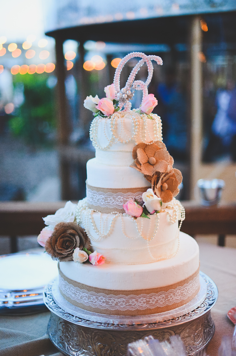 vintage wedding cake decoration