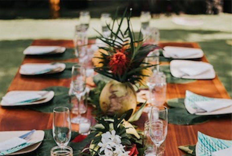 floral table arrangement, wedding concept