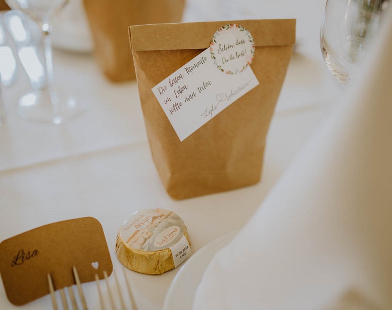 eco friendly paper bag minimalist wedding favors