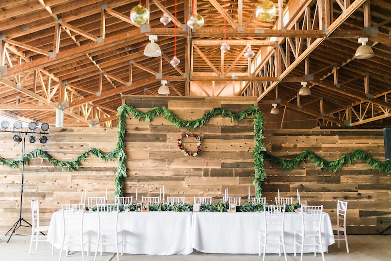 wedding party table arrangement